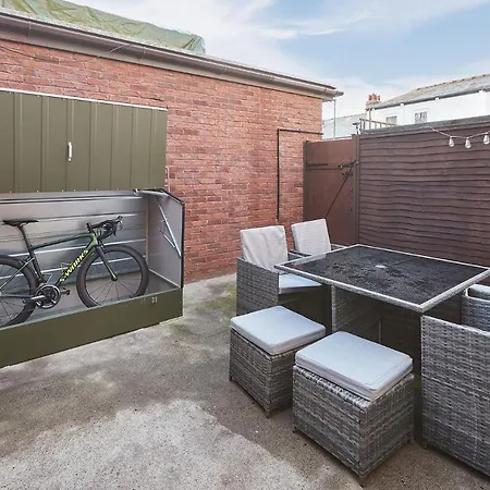 Host & - Station בית נופש